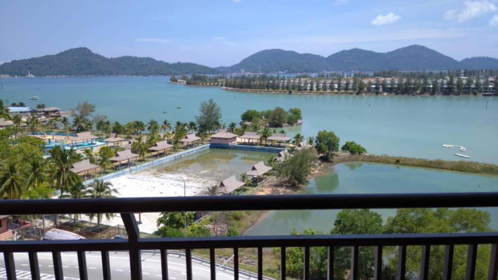 Marina Heights Hotel Residences Lumut Exteriér fotografie
