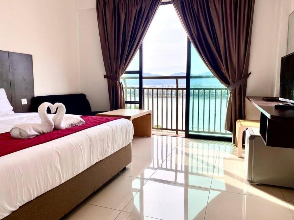 Marina Heights Hotel Residences Lumut Exteriér fotografie