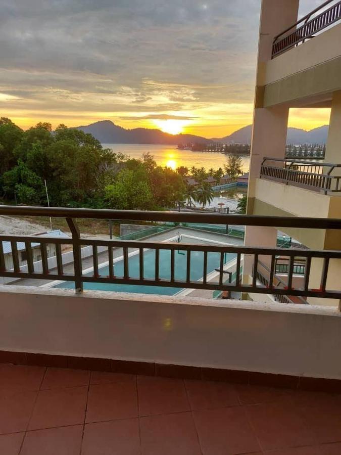 Marina Heights Hotel Residences Lumut Exteriér fotografie
